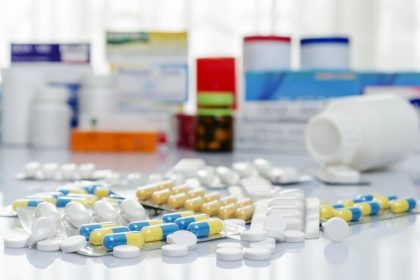 Projeto de lei institui monitoramento de medicamentos e cria plataforma pública para estoques e alertas de falta