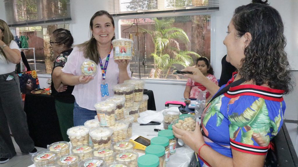Feirinha da Manausprev oferece vacinação gratuita e comércio local em Manaus na segunda‑feira 27/7