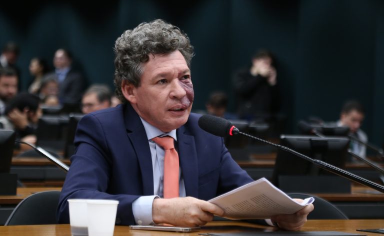 PEC 13/26 prevê uso de créditos do IBS por estados e municípios para apoiar cultura e esporte após reforma tributária