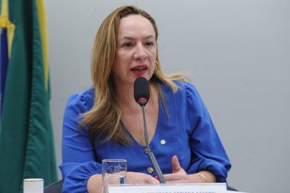 Comissão da Câmara aprova condução de mulher e suposto agressor à delegacia em casos de violência doméstica