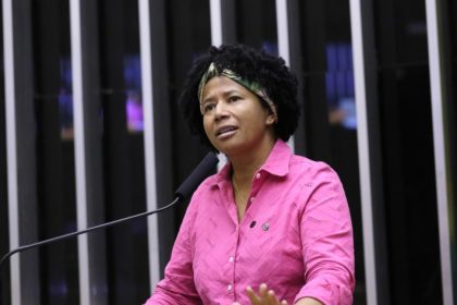 CCJ aprova que espinha bífida aberta seja reconhecida como deficiência e prevê atendimento pelo SUS