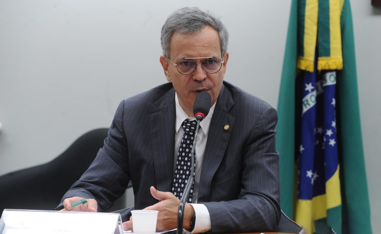 Câmara analisa projeto que institui preço mínimo para o cacau e cria fundo de estabilização para a cacauicultura