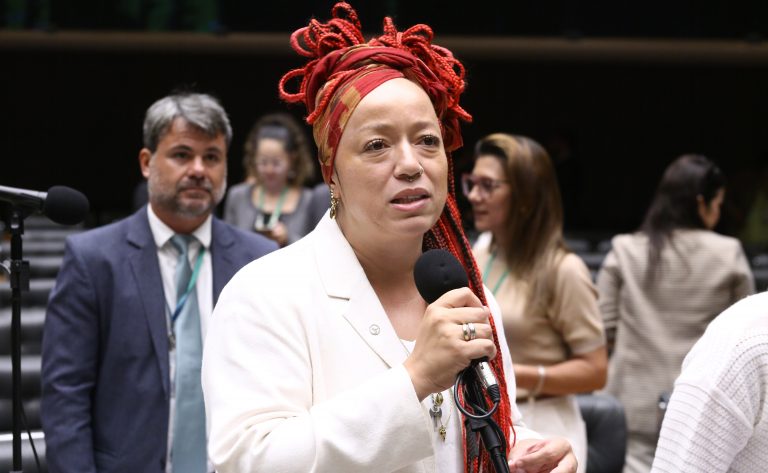 Câmara aprova proposta que cria Política Nacional de Tecnologia Social para apoiar soluções em saúde, educação e energia