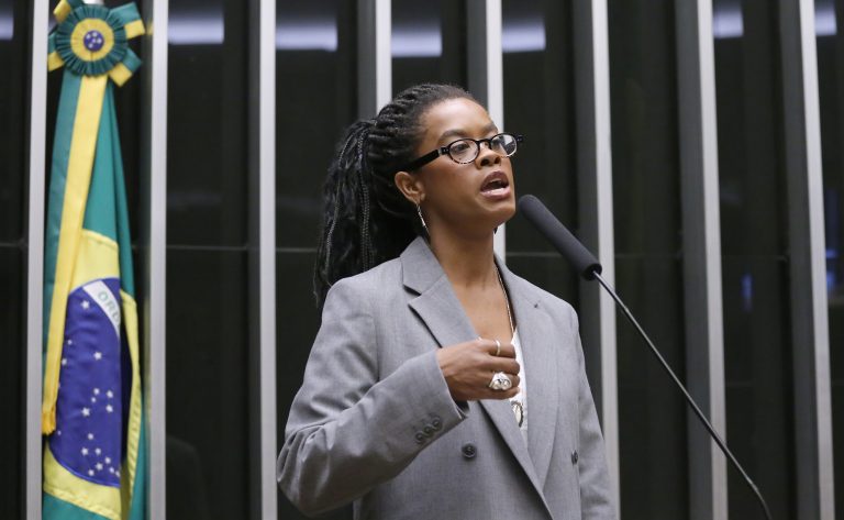 Projeto cria protocolo de atendimento para vítimas de discriminação racial nas escolas de todo o país
