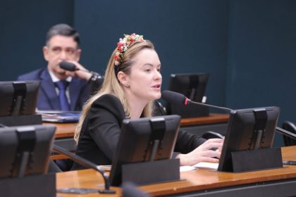CCJ aprova admissibilidade da PEC 21/25 que torna imprescritíveis crimes sexuais contra menores de 12 anos