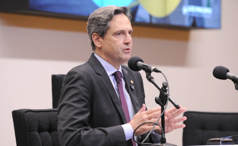 Projeto de lei cria Marco Legal para fiscalização de Pessoas Expostas Politicamente e define procedimentos e prazos de atuação