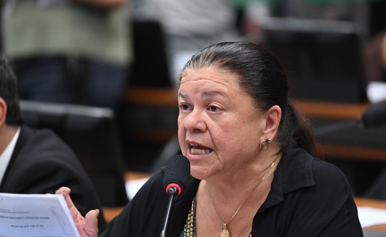 Comissão do Esporte aprova punições a organizadores de eventos esportivos por omissão na prevenção da discriminação