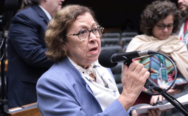CCJ aprova oferta permanente de canais de atendimento a mulheres em situação de violência doméstica e altera Lei Maria da Penha