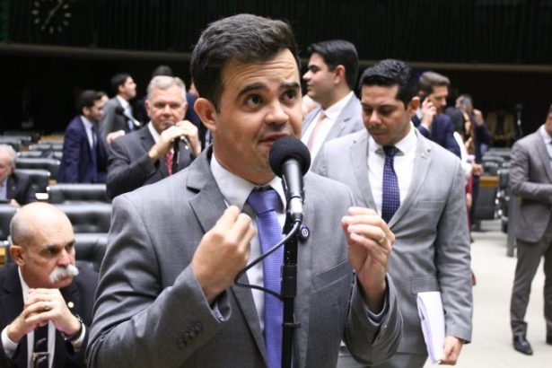 Comissão da Câmara aprova mudanças na Lei Maria da Penha com prazo de notificação de 48 horas