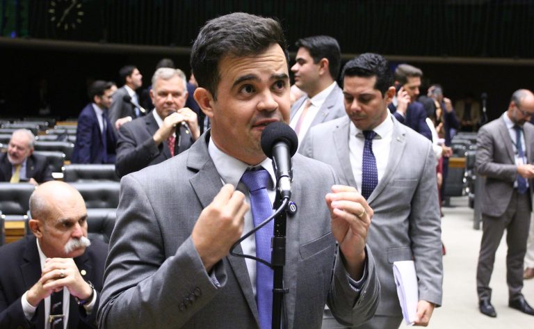 Comissão da Câmara aprova mudanças na Lei Maria da Penha com prazo de notificação de 48 horas