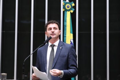 Projeto de Lei 523/26 propõe proibição de exigência de produtos para crédito rural e prevê sanções