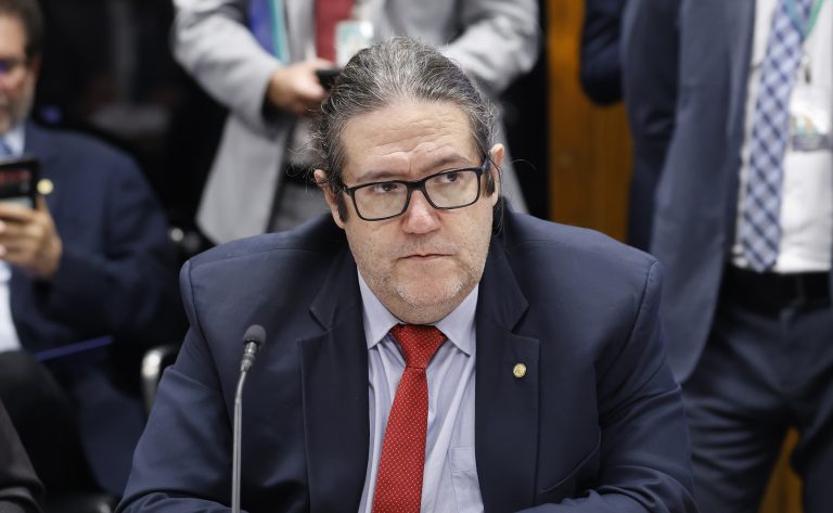 Comissão da Câmara aprova obrigatoriedade de registro de crimes de homotransfobia nos sistemas de segurança pública do país
