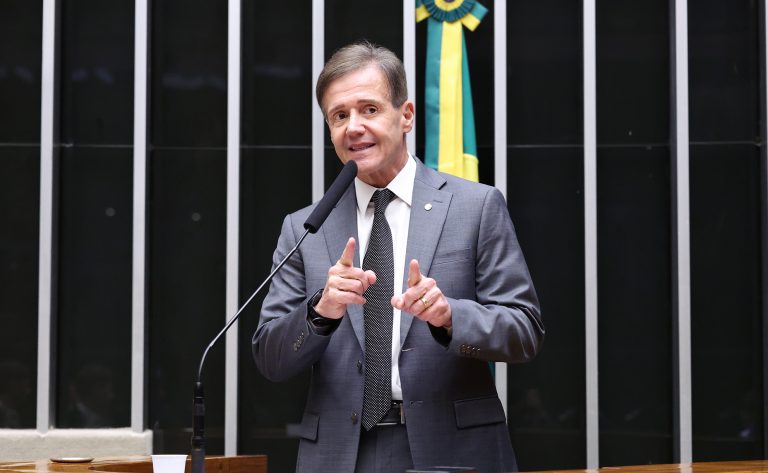 Câmara aprova MP 1348/26 e destina parte da arrecadação das bets ao Funapol para custear saúde dos servidores