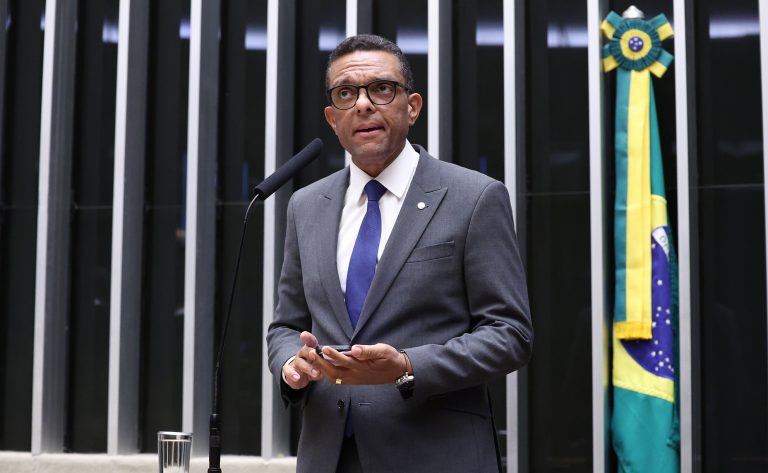 Comissão de Educação aprova proposta para garantir educação profissional técnica a estudantes do ensino médio em cada município