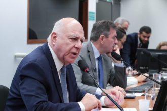 Comissão aprova aumento dos repasses ao Fundo de Participação dos Municípios e institui fundos regionais para Sul e Sudeste