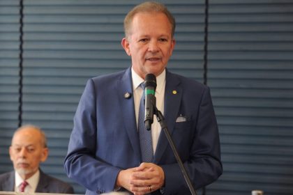 Frente Parlamentar Mista em Defesa das Universidades Públicas busca diálogo com governo e recomposição do financiamento federal
