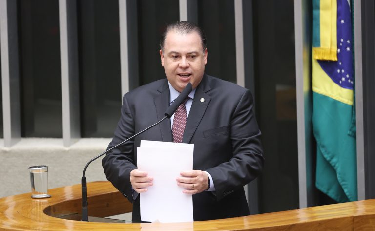 Projeto de lei prevê acréscimo de 10% na Bolsa-Atleta para quem comprovar matrícula e frequência escolar