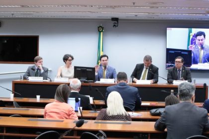 Audiência na Câmara defende manutenção do prazo de patentes de 20 anos para proteger o SUS e garantir entrada de genéricos