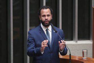 Projeto prevê ressarcimento das despesas de mudança para vítimas de violência doméstica em tramitação na Câmara