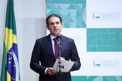Motta critica novas tarifas dos Estados Unidos sobre produtos brasileiros e defende setor produtivo