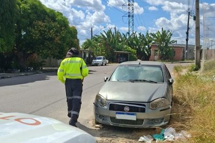 Prefeitura de Manaus retira veículos abandonados de vias públicas em nova etapa da operação Sucata