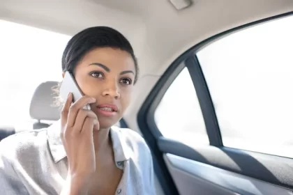 Projeto de Lei 1011/26 prevê segurança em aplicativos de transporte para mulheres durante deslocamentos