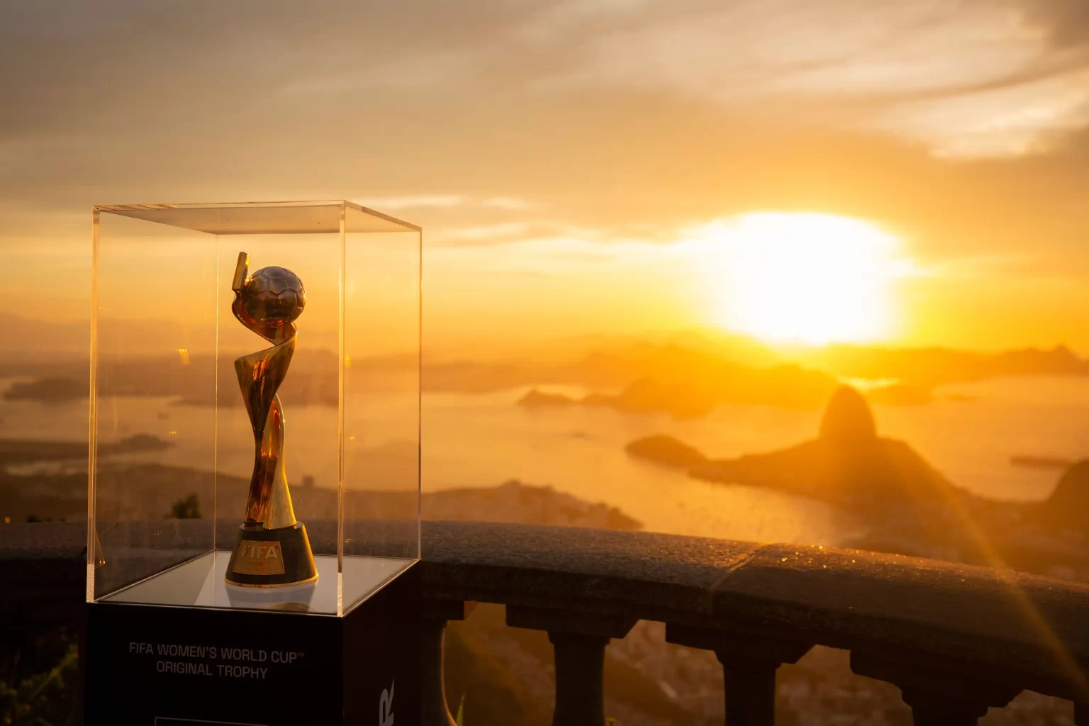 Governo sanciona isenção do ISS para empresas que organizarem a Copa do Mundo Feminina 2027 em oito cidades