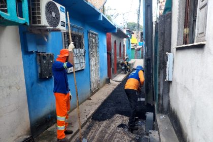 Prefeitura de Manaus conclui recuperação asfáltica no beco Luz e Vida e amplia acesso beneficiando moradores de Alvorada 2