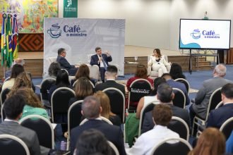 Ministro do TST defende conciliação trabalhista como prática central da Justiça do Trabalho durante evento em Manaus