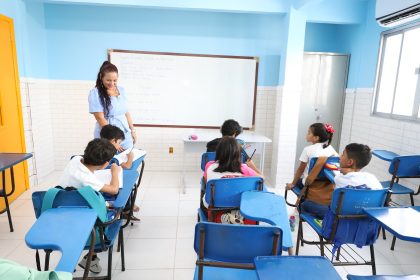 Manaus amplia pagamento das progressões funcionais e inclui seis mil servidores da educação em 2026