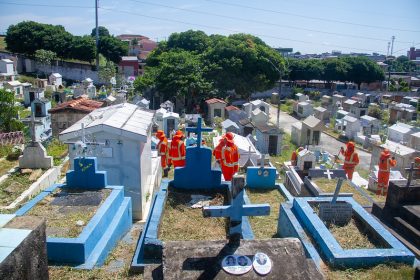 Prefeitura reforça limpeza e manutenção nos cemitérios municipais de Manaus para o Dia dos Pais