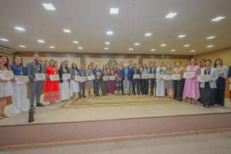 Núcleo de Advocacia Voluntária do TJAM homenageia cerca de 30 advogados por ampliar o acesso à Justiça