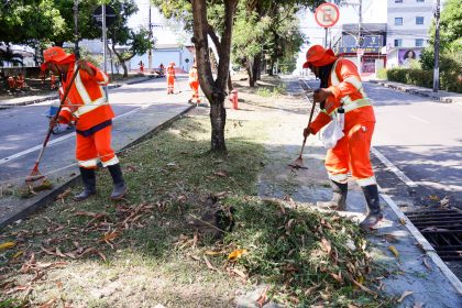 Prefeitura de Manaus intensifica limpeza pública em 71 pontos da cidade durante cronograma de verão