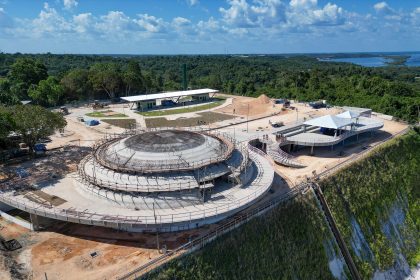 Obras do Parque Encontro das Águas Rosa Almeida avançam e entram na fase de concretagem das hastes do projeto de Niemeyer