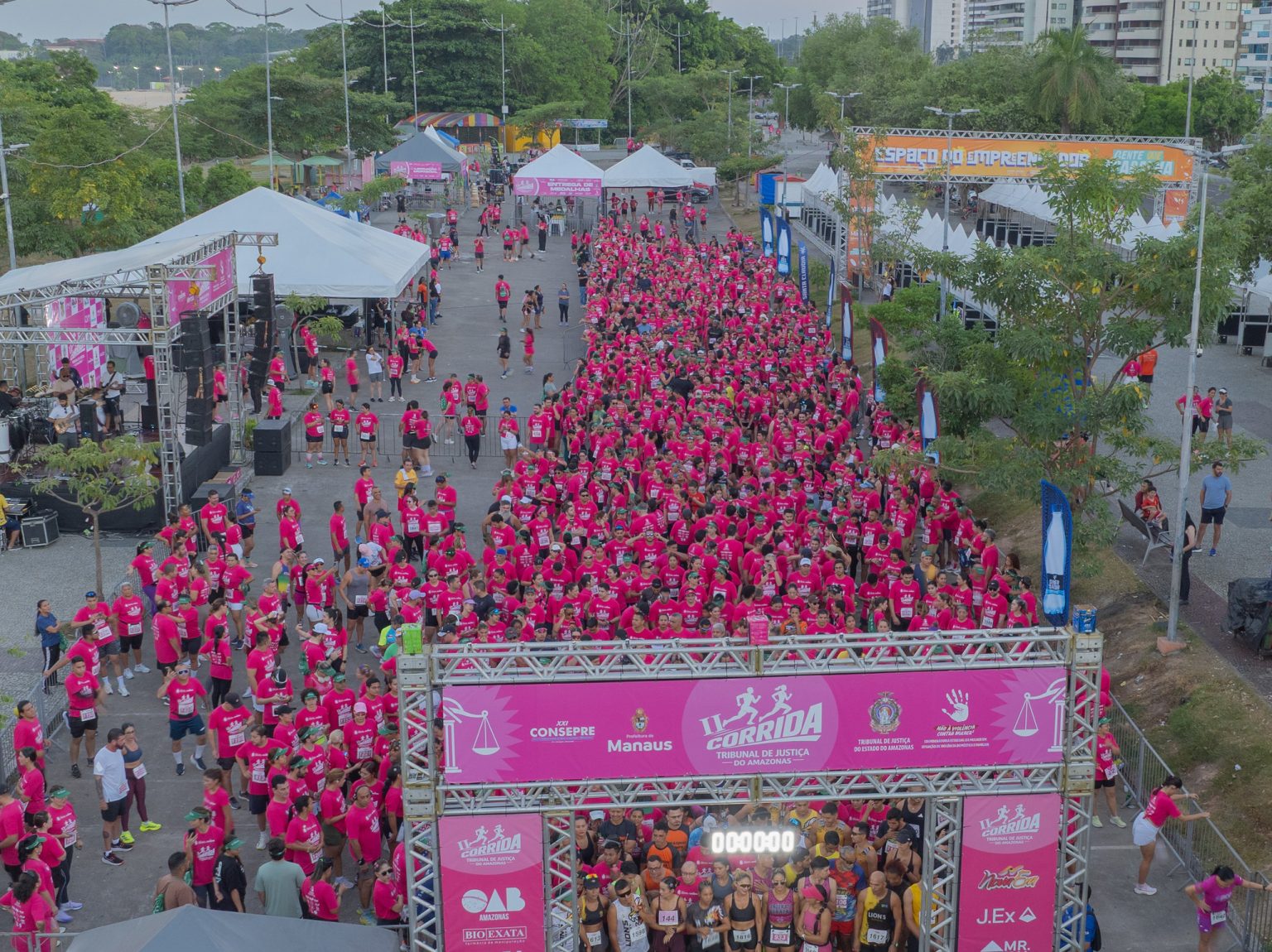 A Corrida TJAM II reuniu cerca de 2 mil pessoas na Ponta Negra em Manaus durante o encerramento do XXI Consepre