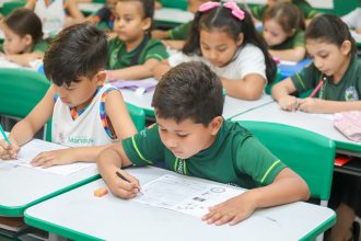 Rede municipal de Manaus registra participação inédita de 63 escolas na OBMEP Mirim 2026 em primeira fase
