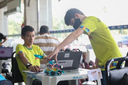 58 estudantes de Manaus competem na fase estadual da Olimpíada Brasileira de Robótica em 27/8