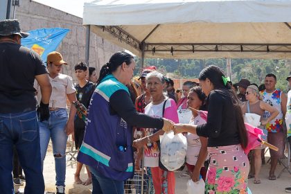 Programa Jaraqui da Gente distribui 57 mil peixes e beneficia cerca de 3 mil famílias em Manaus