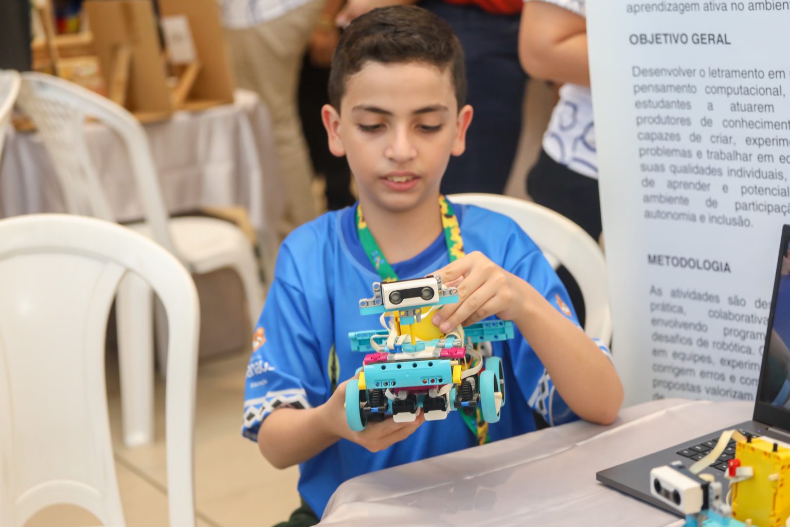 Manaus realiza 3ª Mostra de educação inclusiva com 36 estandes e projetos nas escolas municipais