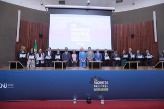 TRT-11 alcança 100% no Ranking da Transparência do CNJ pela primeira vez e recebe certificado em Brasília