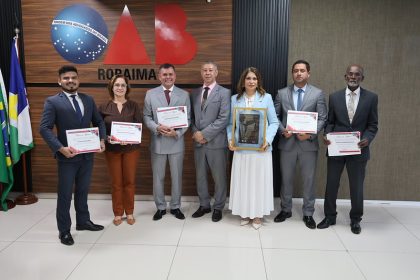 OAB-RR homenageia magistrados do TRT-11 por atuação em defesa da Justiça e da advocacia