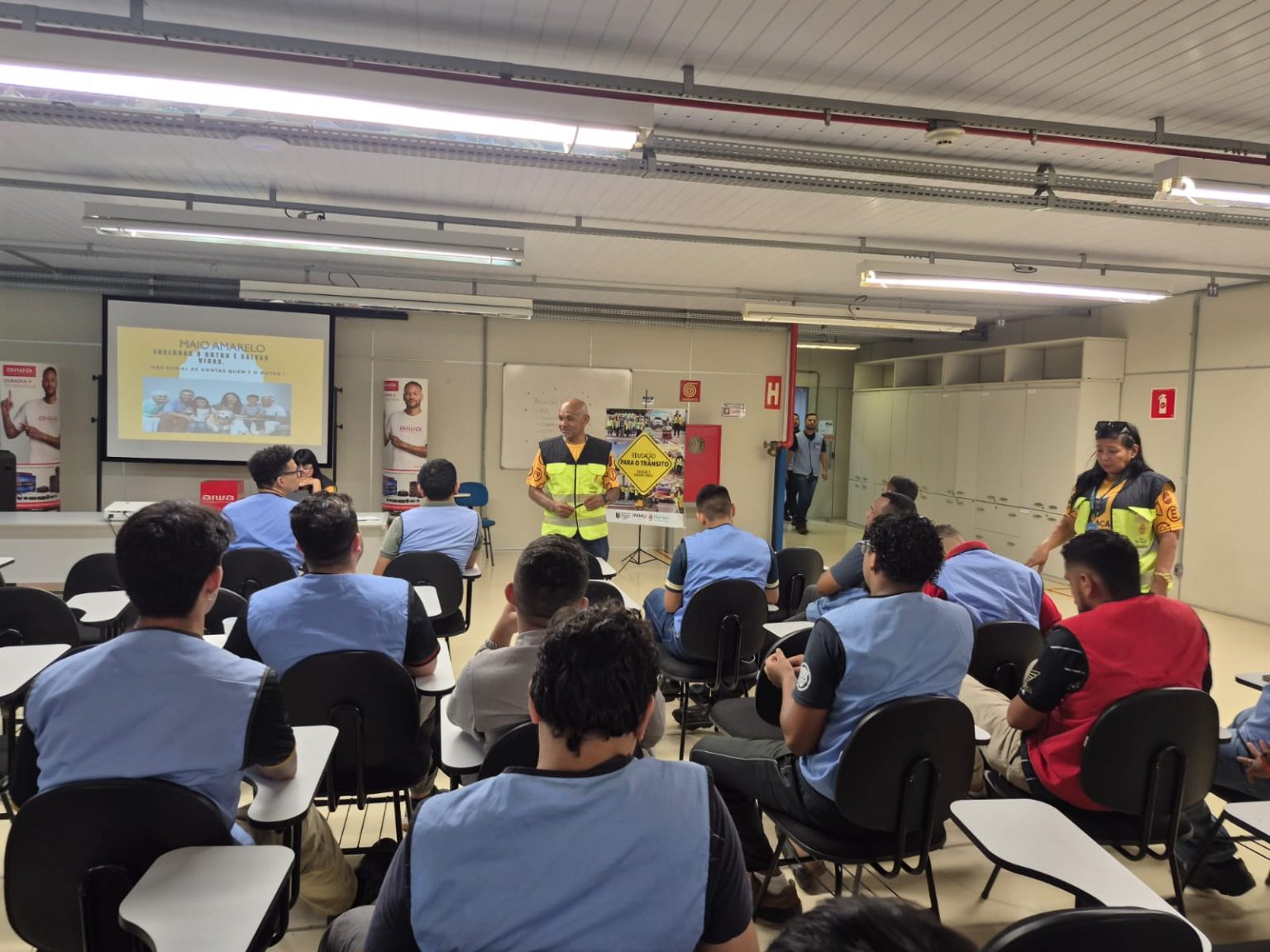 Humaniza Trânsito realiza ação educativa com 40 colaboradores da Mondial no Distrito Industrial de Manaus