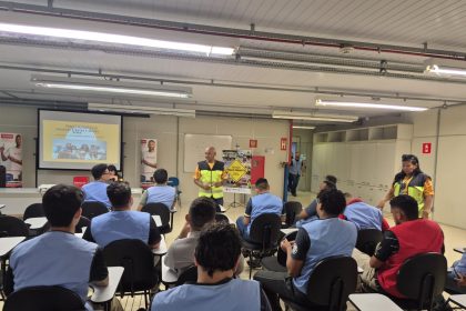 Humaniza Trânsito realiza ação educativa com 40 colaboradores da Mondial no Distrito Industrial de Manaus