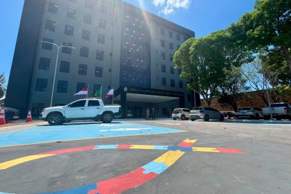 Acessibilidade no novo Fórum Central dos Juizados Especiais de Manaus é reforçada com infraestrutura inclusiva