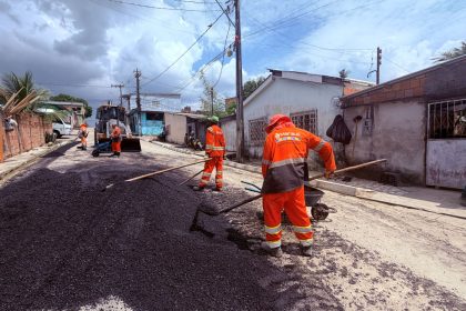 Prefeitura de Manaus inicia manutenção asfáltica na rua Dom Henrique e amplia acesso em Santa Etelvina