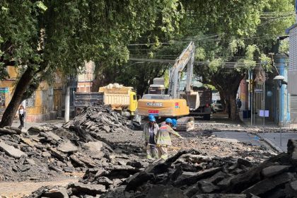 Obras avançam na implantação da Rua Gastronômica na Ferreira Pena em Manaus com retirada do asfalto