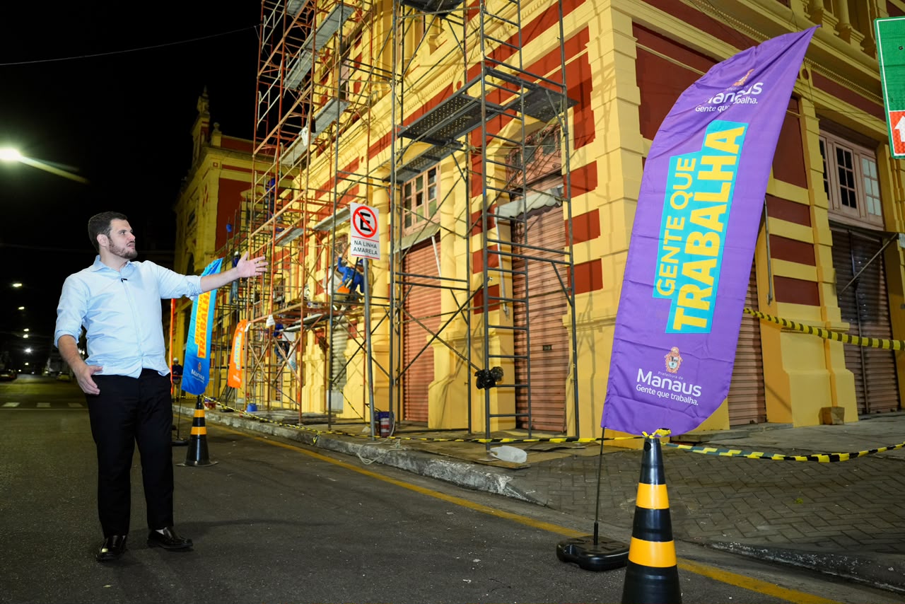Prefeito de Manaus vistoria recuperação do Mercado Adolpho Lisboa e detalha intervenções no prédio histórico