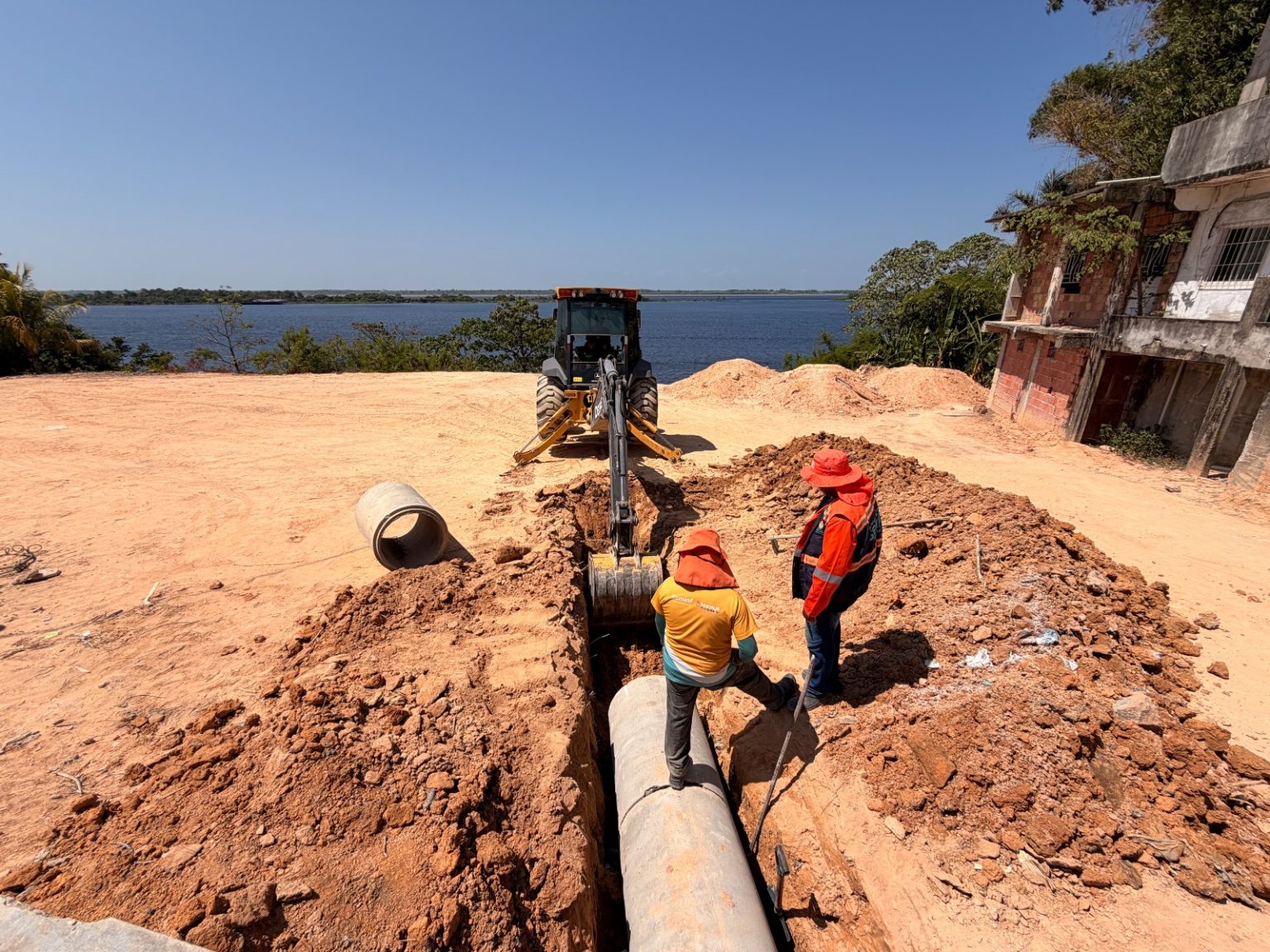 Prefeitura de Manaus inicia implantação de nova drenagem na rua 1 para reduzir risco de alagamentos e erosões