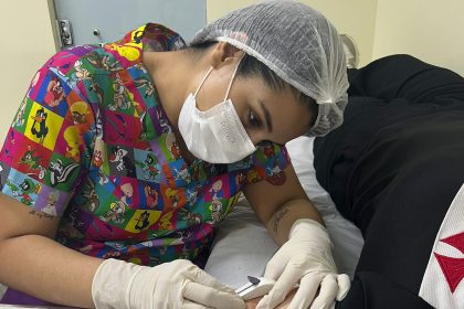 Prefeitura de Manaus entrega implante contraceptivo para 132 pessoas no sistema prisional do município