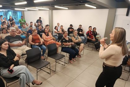 Visa Manaus capacita 60 permissionários para reforçar segurança sanitária nas barracas do festival #SouManaus Passo a Paço 2026 no centro histórico de Manaus